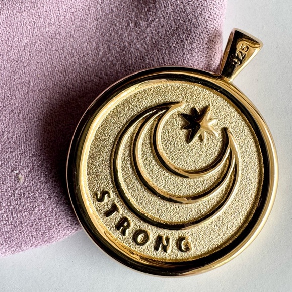 Jane Win Original Coin Pendant - Picture 6 of 11